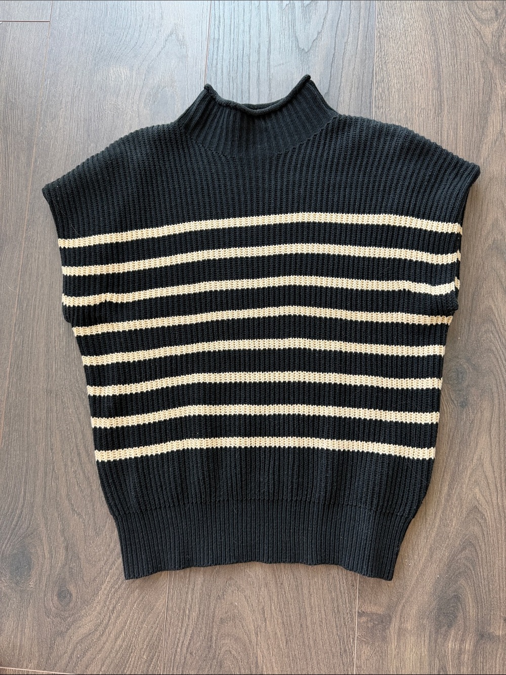 Vici Black & Cream Striped Sleeveless Mock Neck Sweater - size small